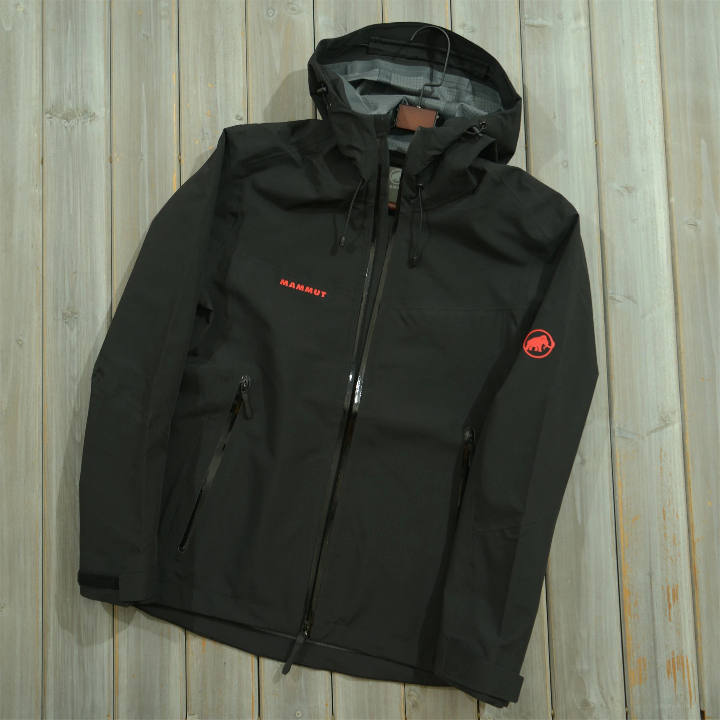 Outdoor Soft Shell Jacket Men Women Water Repellent Windbreaker Coat Windproof Breathable Hiking Trekking Camping Outerwear