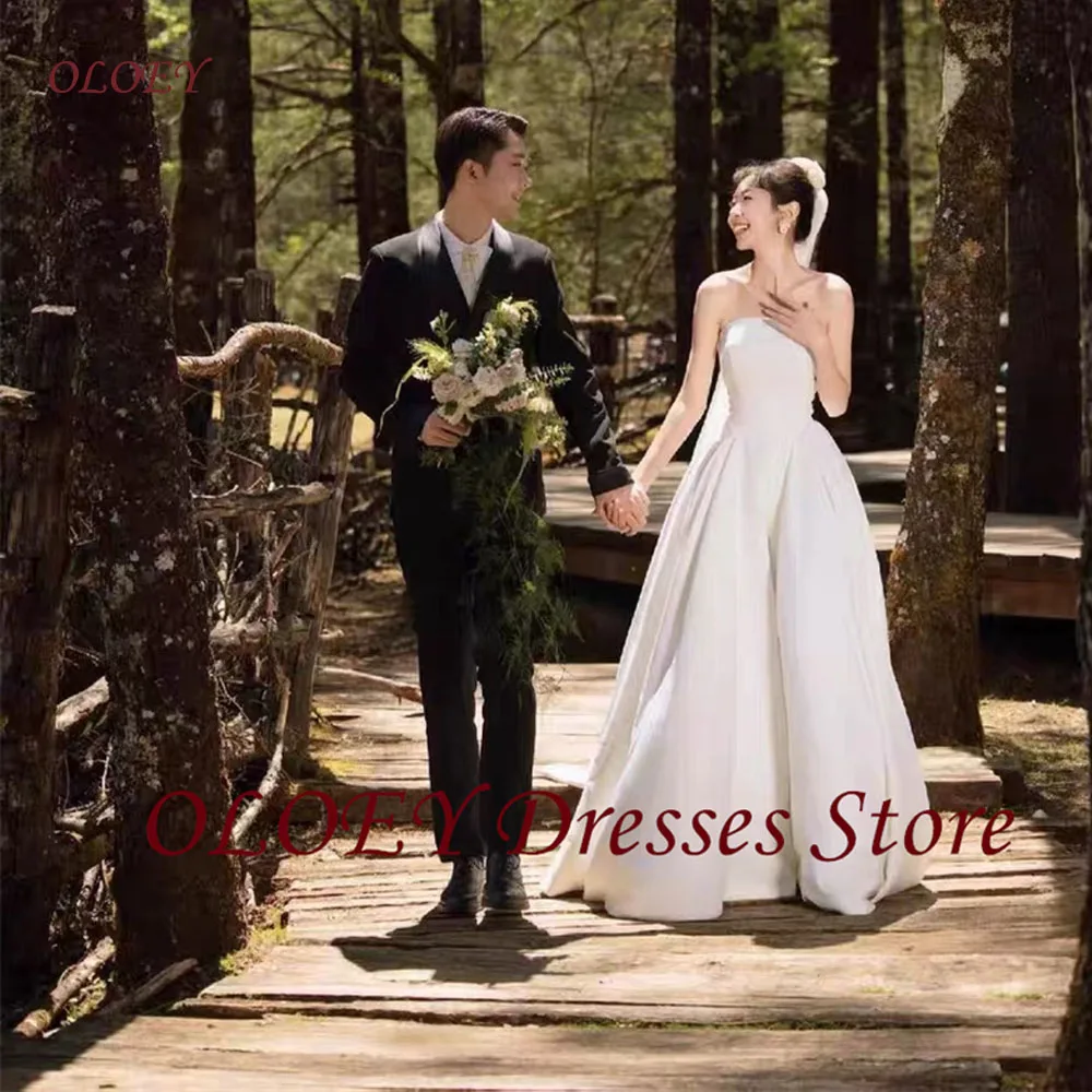 

OLOEY Simple A Line Wedding Dresses Korea Photo shoot Strapless Satin Bridal Gowns Corset Back Customized Free Veil Vestidos