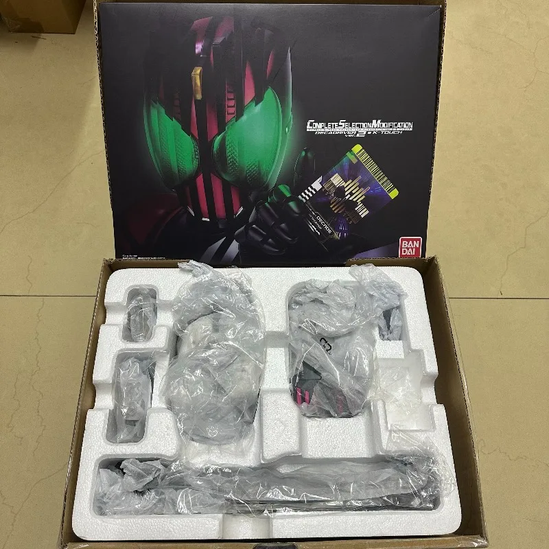 

Genuine New Bandai Kamen Rider Decade Belt 2.0 Deluxe Version Card Box Sword Driver Hand Model Ornaments in Stock