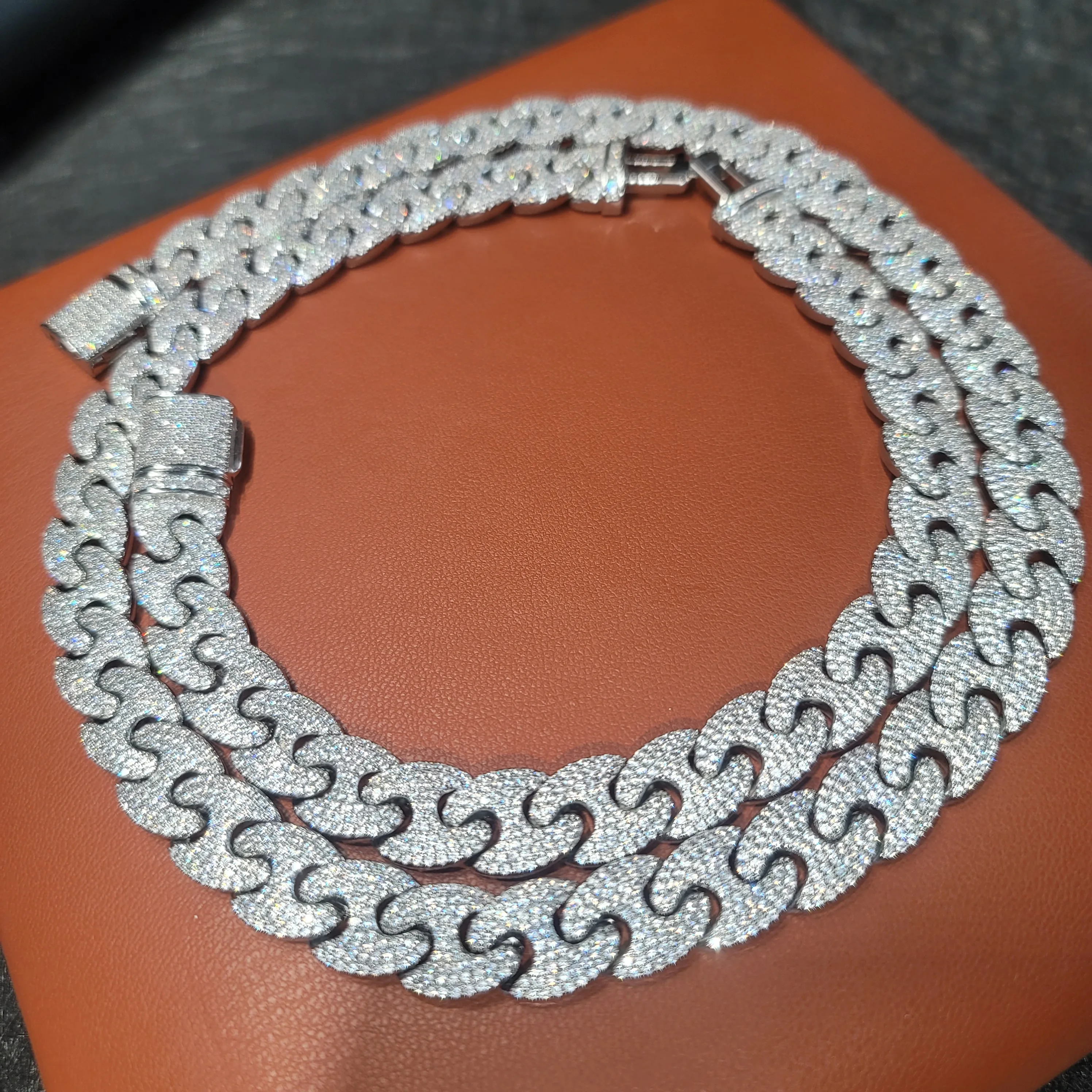 

Fashion 12mm Diamonds Cuban Link Chian Valentine's Day Gift For Her Pig Nose Necklace Hip Hop Bracelet Jewelry Rapper Rock