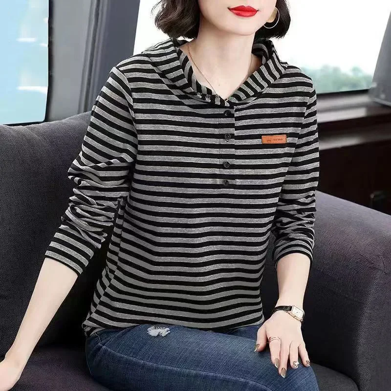 

Women Spring and Autumn New Fashion Trends Hooded Pullover Stripe Button Stitching Loose Leisure Versatile Long Sleeves Sweater