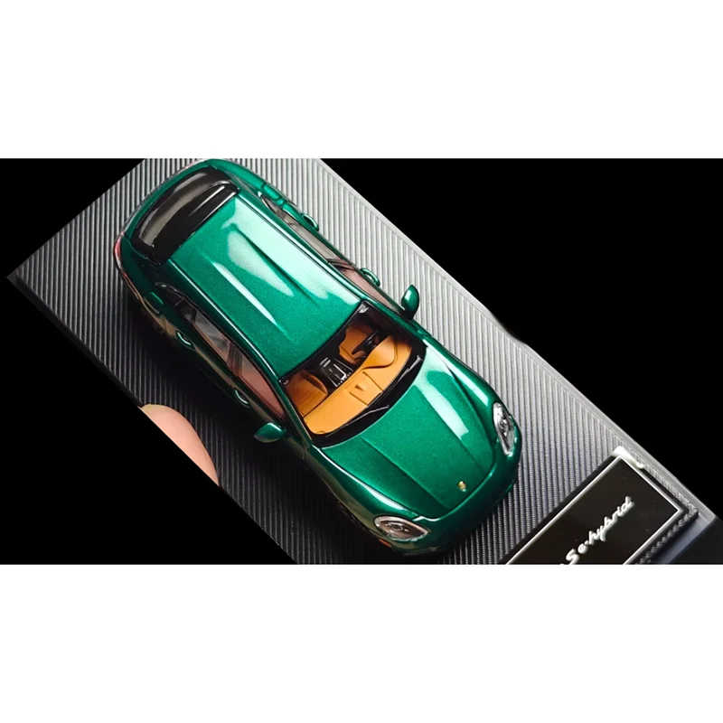 

1/64 Scale Panamera Sport Turismo Turbo S Station Wagon Die-cast Alloy Car Model Collectible Decorative Ornaments Toy