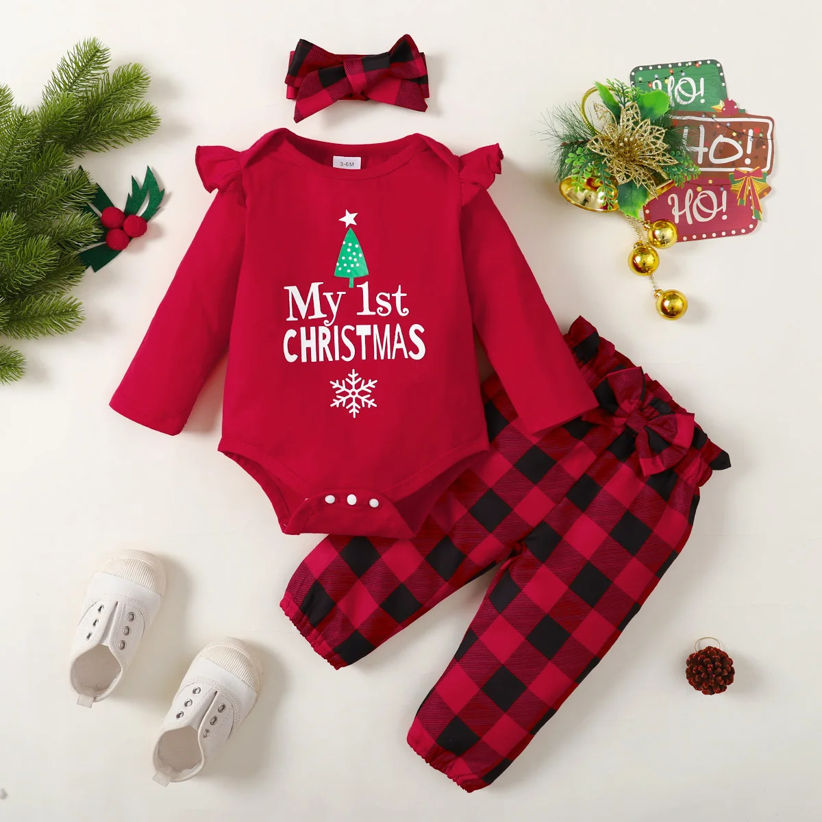 3-teiliges Baby-Weihnachtsset mit Buchstaben-Weihnachtsbaum-Aufdruck, Body + karierte Hose mit Schleife + Stirnband, passend für 0–18 Monate