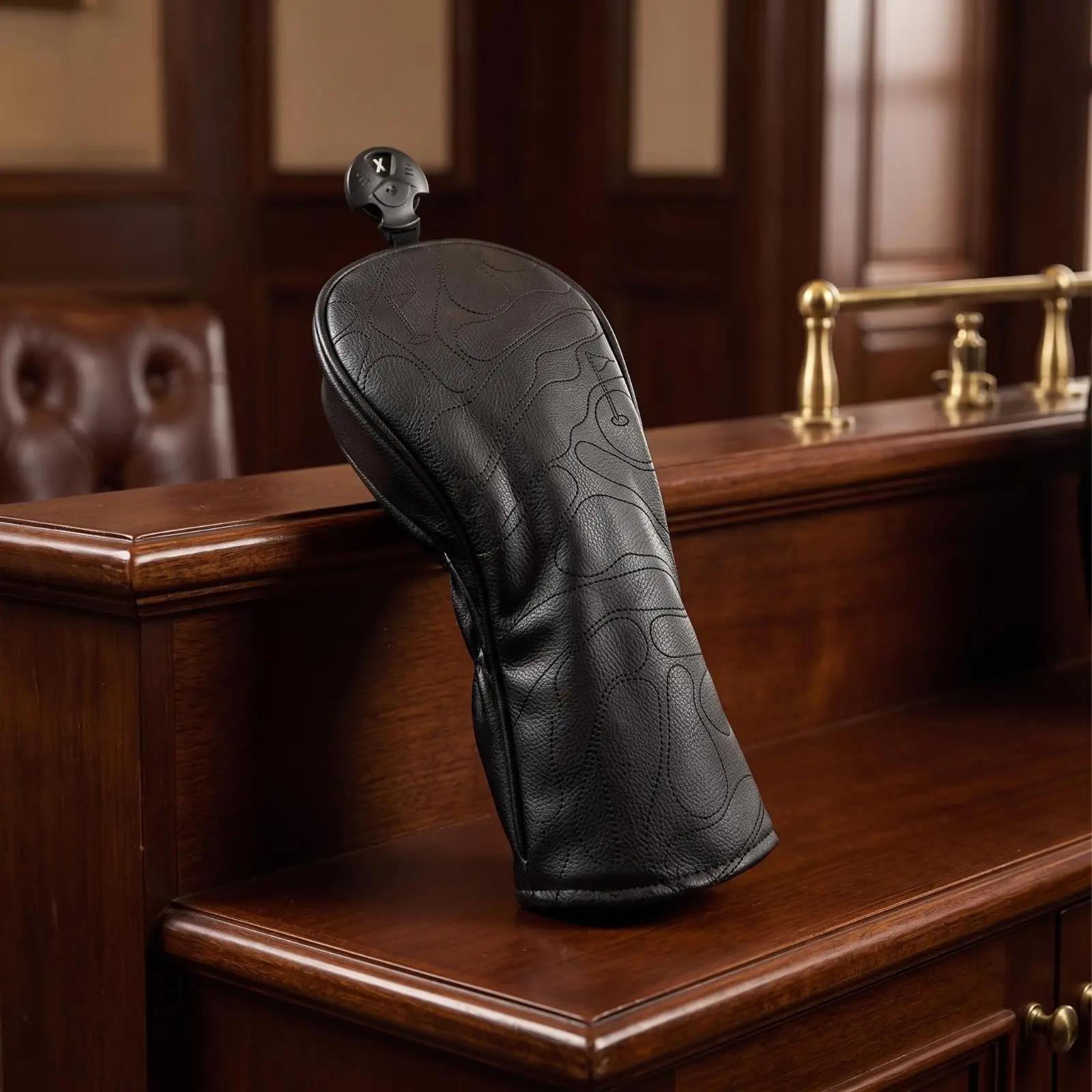 Golf Iron Head Cover with Magnetic Putter Keeper for Club Protection in Golf Bag with Sleek Black PU Leather Finish