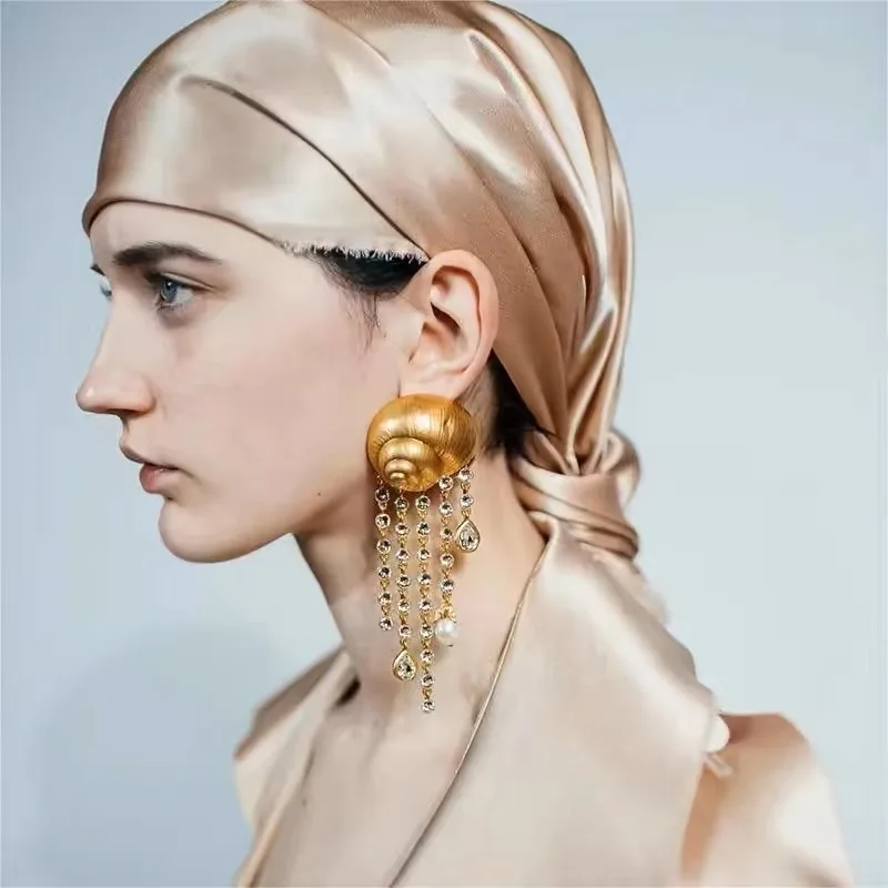 

Нишевый дизайн, металлические серьги-кисточки в форме раковины, искусственный жемчуг, изящные женские ювелирные изделия для банкета