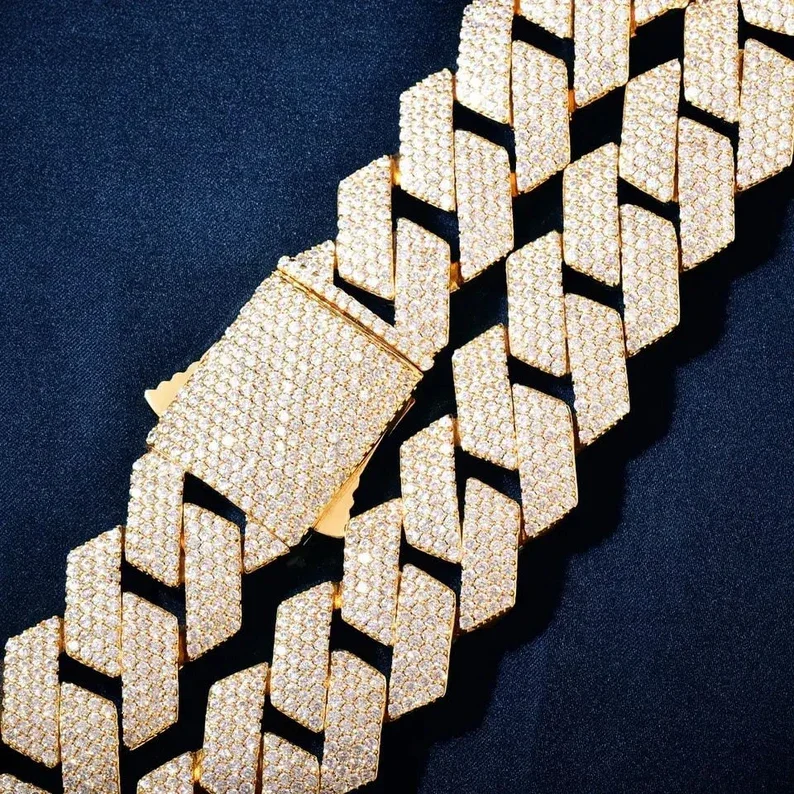 Hiphop 20mm Jewelry Cuban Link Chain 925 Silver Shape Edge Thick Iced Out Necklace VVS Moissanite Cuban Chain.