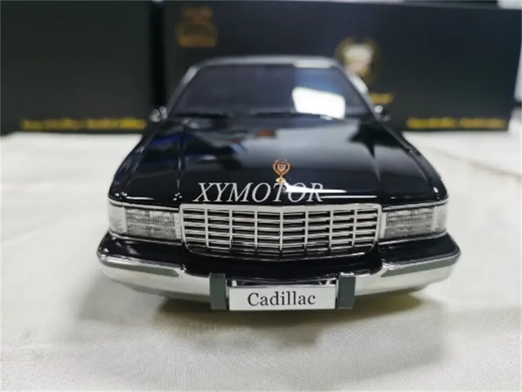 Xiaoguang 1/18 For Cadillac extended edition Diecast Model Car Black Toys Gifts Hobby Display Ornaments Collection