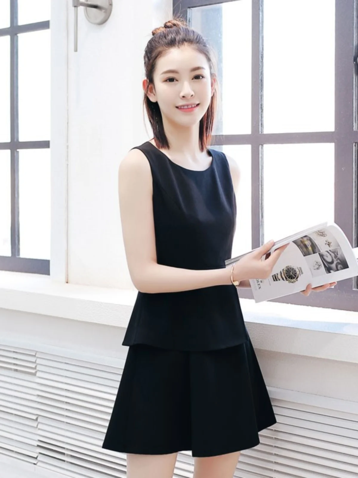 

Новое корейское утягивающее платье трапециевидной формы миди Dr round Ne Svel Hepburn Little Bla Dr, летнее повседневное платье чистого цвета для поездок на работу