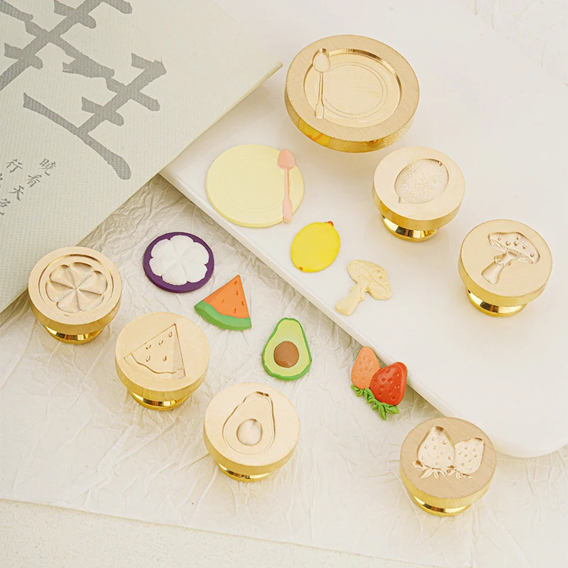 

Creative Avocado Fire Paint Stamp Embossed MINI Stamp Fruit Series Wax Stamp Brass Stamp Diameter 2cm