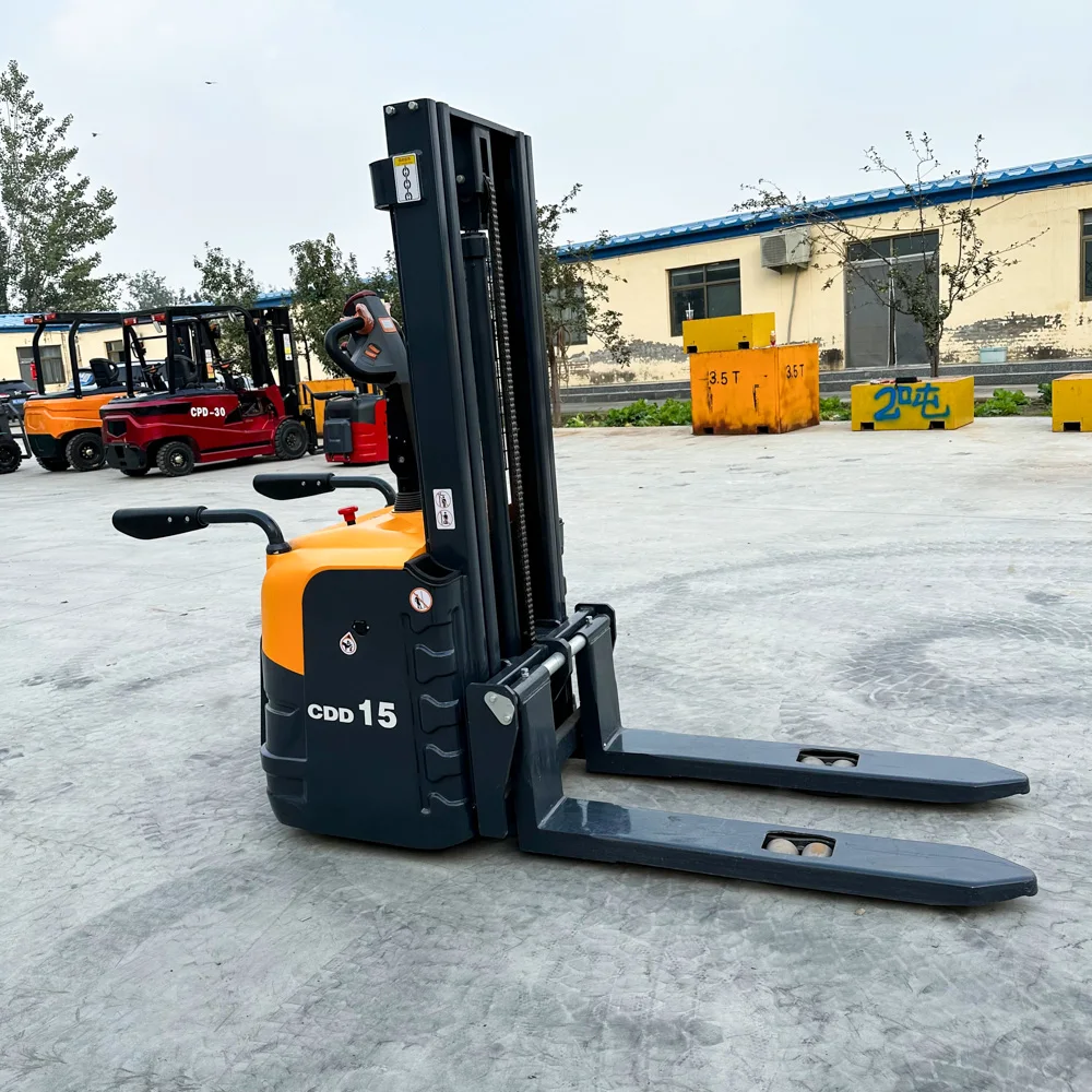 

CDD15 AC Powered Electric Stacker Forklift RWD Hydraulic Side Shifter Lead-Acid Battery 48V Non-Marking Tires Standing