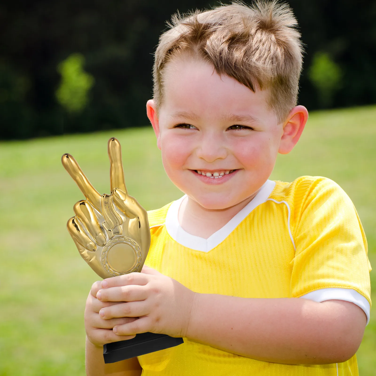 

18.5cm Shiny Golden Plastic Trophy Cup for Awards Sports Competitions Classroom Rewards Graduation Parties Prizes
