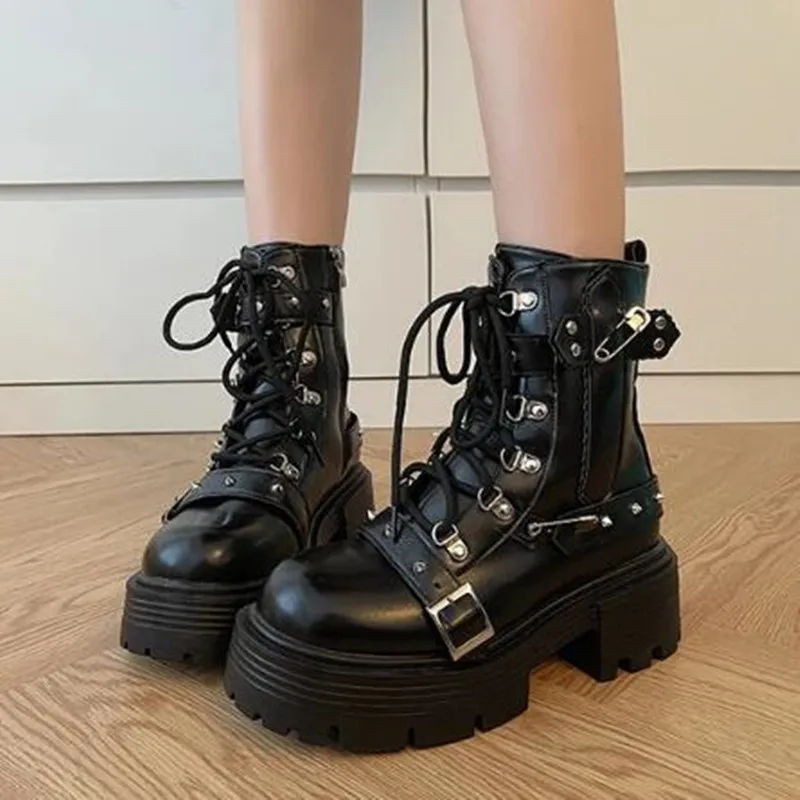 

Fashion Shoes New Women's Biker Boots Patent Leather Breathable Zipper Lolita Platform Boots 2025 Winter New Retro Gothics Boots