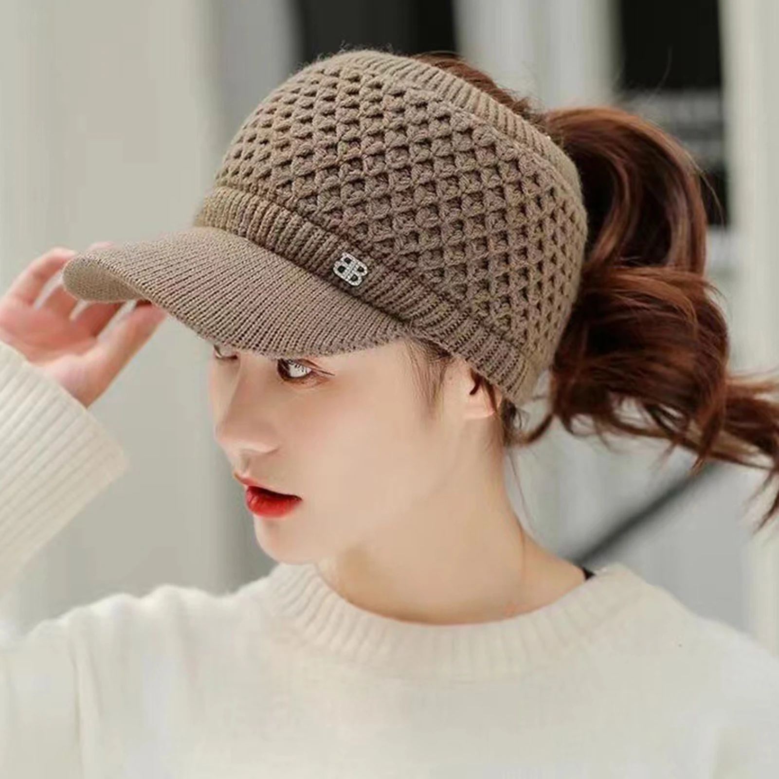 Cozy Fashion Winter Thermal Ladies Knit Cap Solid Color Ladies Hat Casual gorros Winter hat for Outdoor