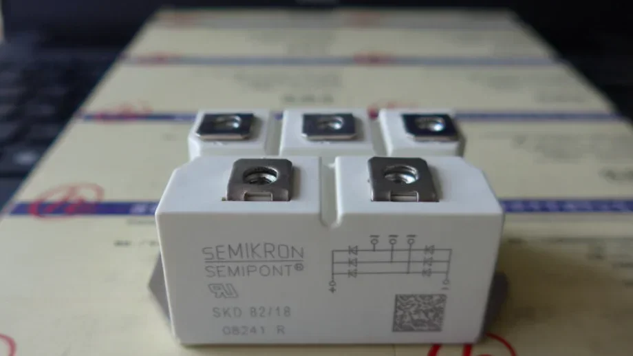 

SKD82/18 новый и оригинальный