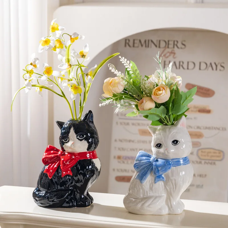 Cute Cat Shaped Ceramic Vase with Built-In Light Creative Hydroponic Flower Arrangement Home Decor Ornament for Modern Luxurious