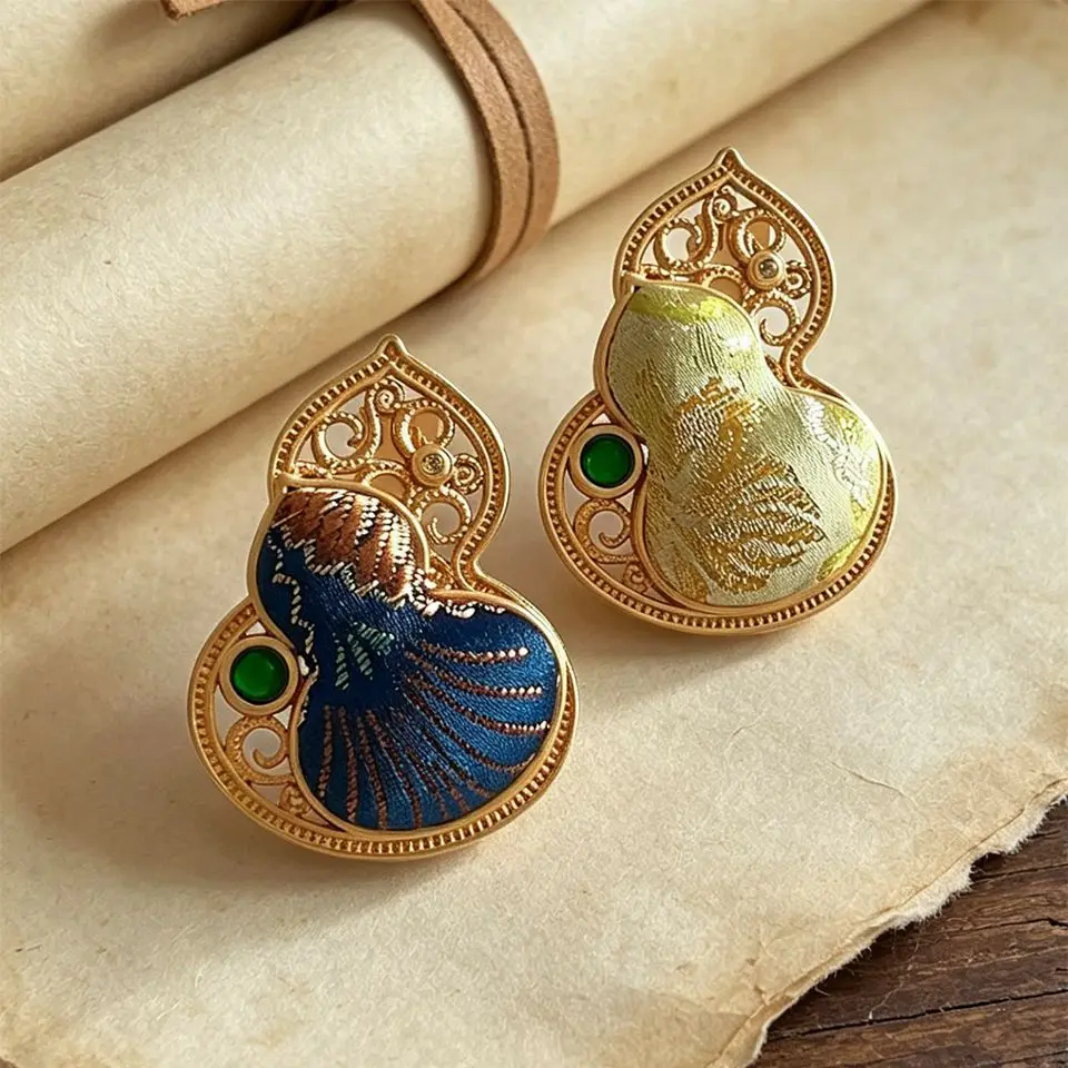 Oriental Gourd Shape Brooch Vintage Song Brocade Pearl Hollow Gold Filigree Lapel Pin Wedding Jewelry Vintage Oriental Ornament