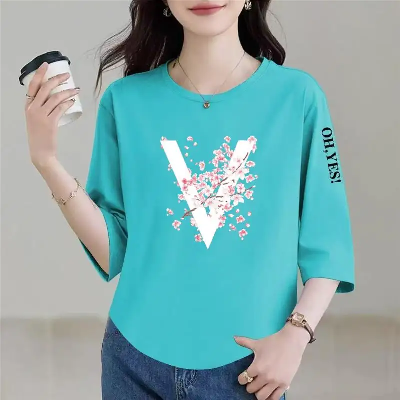 

Fashionable Mommy Style T-Shirt Sleeveless Top for Middle-Aged And Elderly Women Comfortable Loose Fit Polyester Fiber