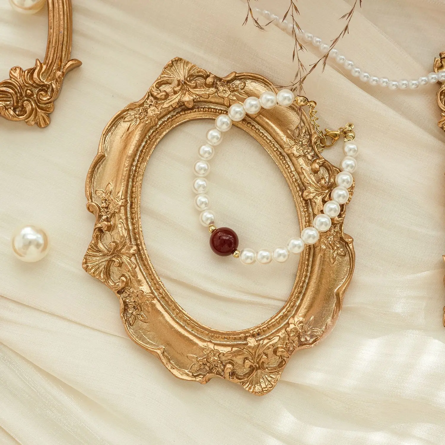 Ouro Display Stand Mini Pequeno Moldura Vintage Ornamentos Jóias Brincos Fotografia Props Fundo Decoração