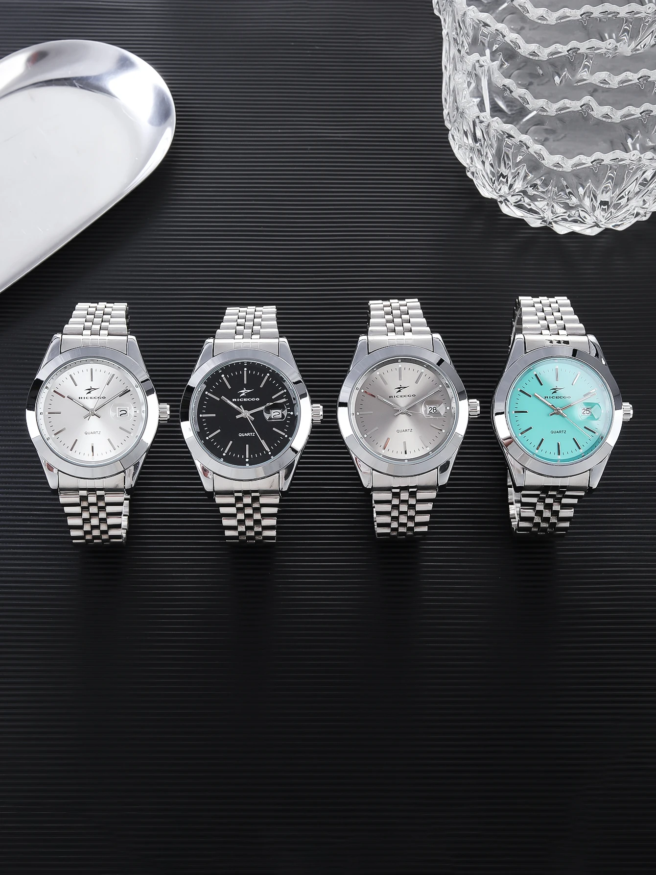 Quarz-Armbanduhr für Herren, Metallarmband, großes Zifferblatt, Datumsanzeige, vielseitig einsetzbar für Business, Freizeit, tägliches Pendeln, leichte Business