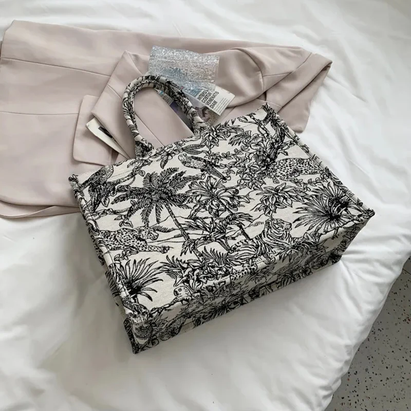 JIOMAY Fashion Trends Beach Bag for Women Animal Print Handbag Travel Inner Pocket with Zipper Embroidery Shopper Shoulder Bag