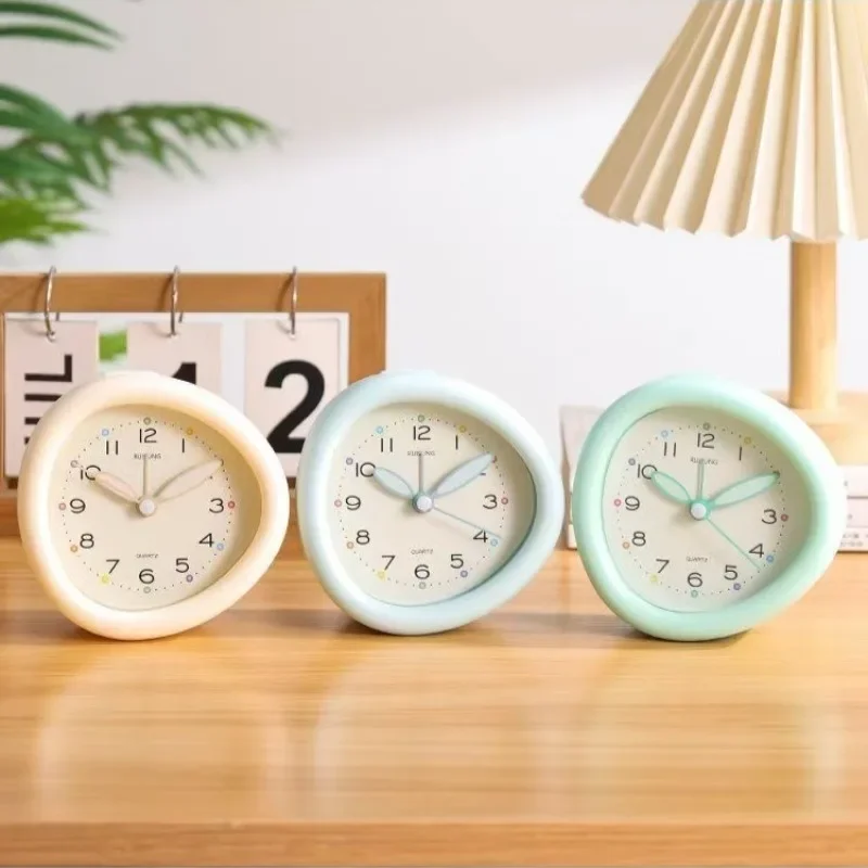 Korean Cartoon Candy-colored Decorative Alarm Clock Cute Desktop Quartz Clock for Kids Silent Scanning Night Light Ornaments