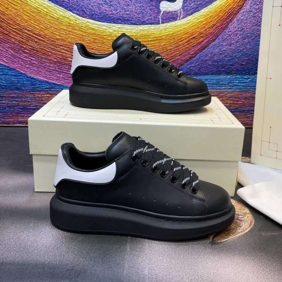 

Top High Quality Womens Trendy Casual Shoes 34-46 Luxury Mens Real Leather Unisex Sneakers Designr Lovers Tide Shoes YN0396