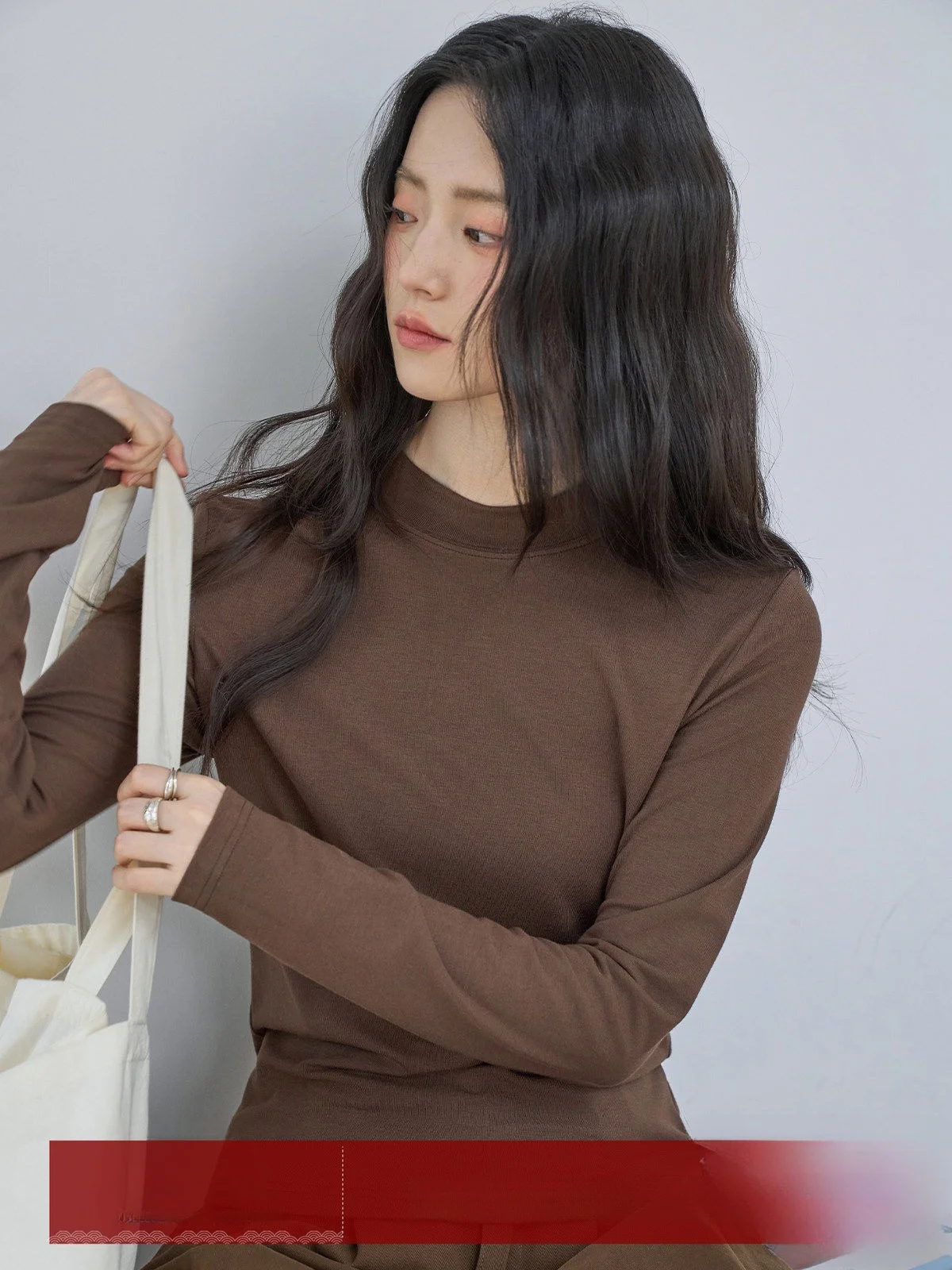 

Женская базовая футболка Slim Fit с длинным рукавом, кофейного цвета, простой дизайн, для повседневной носки, в корейском стиле