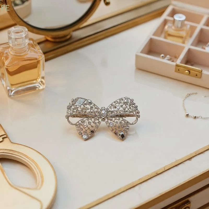 

[F] Shiny Rhinestone Hollow Bow Hairpin High-end Black Crystal Bow Side Bangs Clip Metal Duckbill Clip Women's Hair Accessories