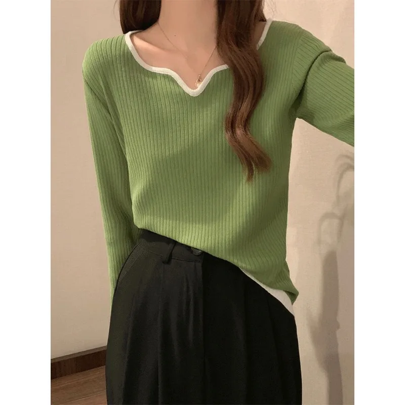 Women\'s Autumn Winter Fashion Elegant V-neck Contrasting Color Temperament Versatile Long Sleeved Slim Fit Sweater Knitting Tops