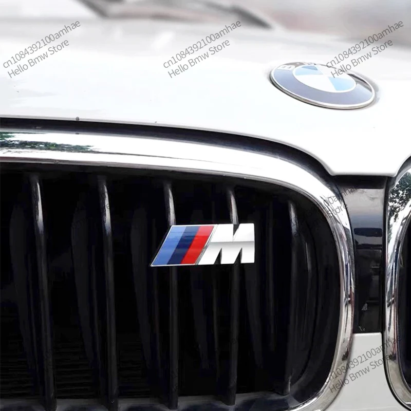 BMW M için Logo X1 X2 X3 X4 X5 X6 F48 G01 E84 E83 F39 F10 F30 F30 G07 G86 G80 G60 E60 E46 3D araba ön izgara rozeti amblem