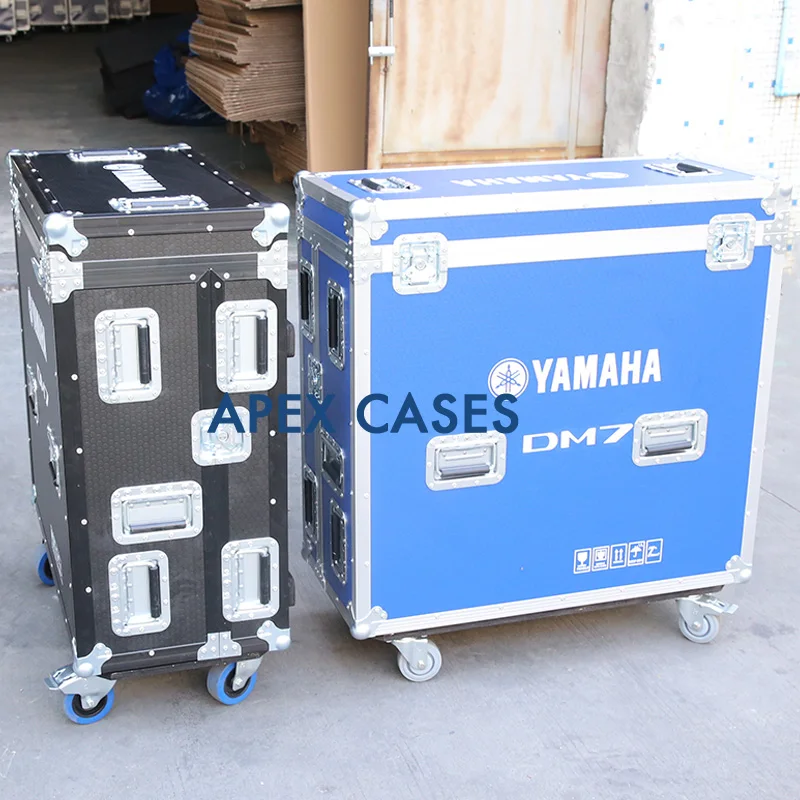 Aluminum Flight Case for Yamaha DM7, DJ Mixer Road Case with 4-inch Castors, Honeycomb Laminate Touring Console Case, Heavy Duty