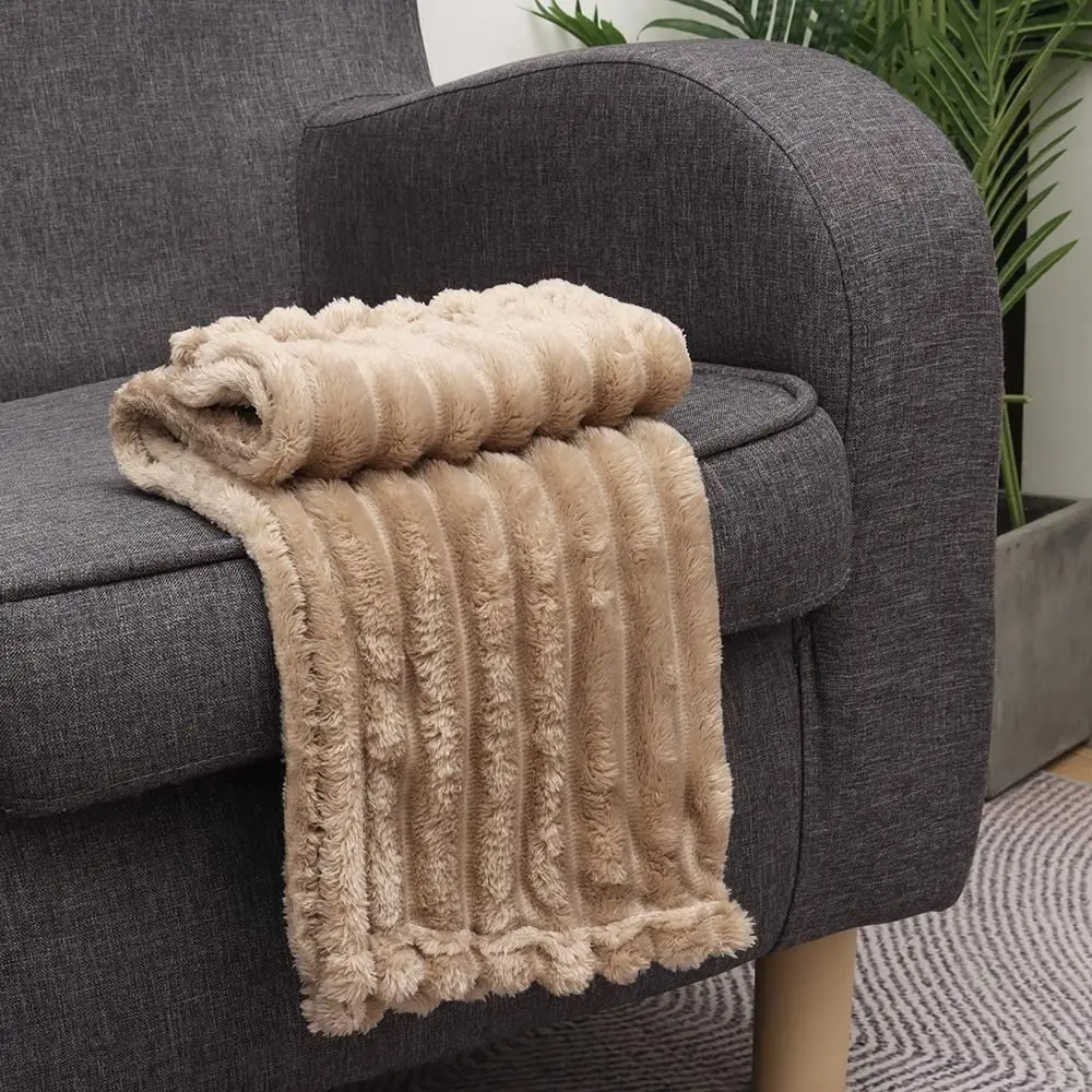 New Double Sided Warm Blanket Skin-Friendly Breathable Conditioning Quilt Solid Color Ultra Soft Striped Blankets