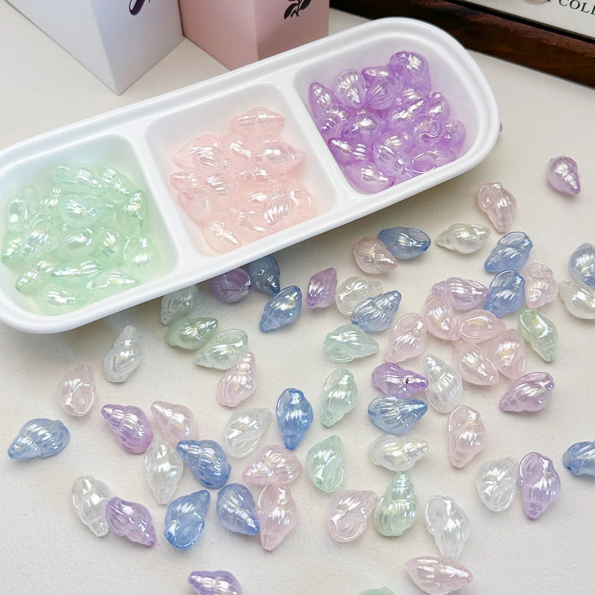 20PCS Acrylic UV-Coated Rainbow Flowing Light Cute Conch Loose Beads For DIY Bracelets Necklaces Jewelry Making Accessories