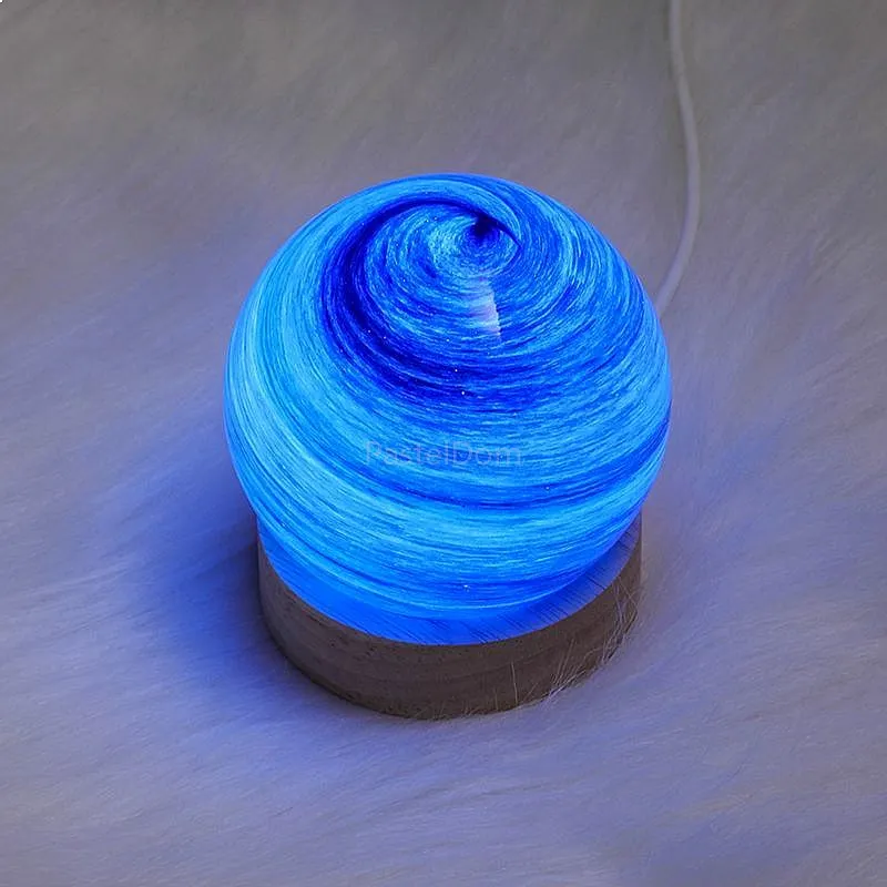 lampada-da-tavolo-con-sfera-di-vetro-effetto-cielo-stellato-luce-notturna-a-forma-di-pianeta-regalo-romantico-in-stile-tech-per-uomini-e-studenti-decorazione-per-camera-da-letto