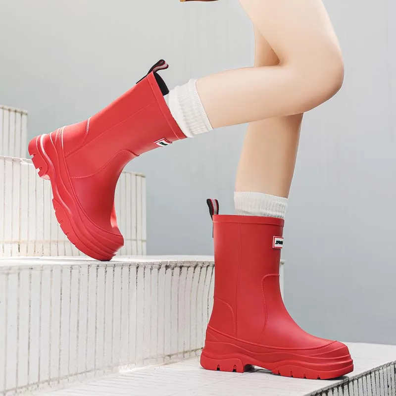 Fashionable Mid-Calf Rain Boots Women's Outdoor Kitchen Thick Bottom Anti-Slip Rubber Shoes Breathable Mesh Lined PVC Booties