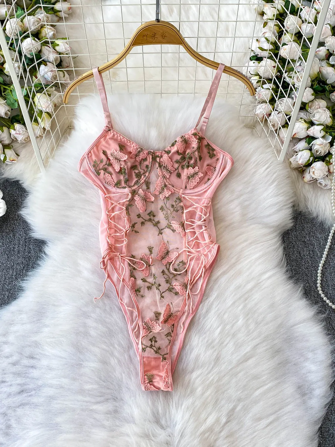 

Heavy Embroidery V-ne Strapl Jumpsuit Women's Summer Design Sense Belted Slim-fit One-piece High-waist orts
