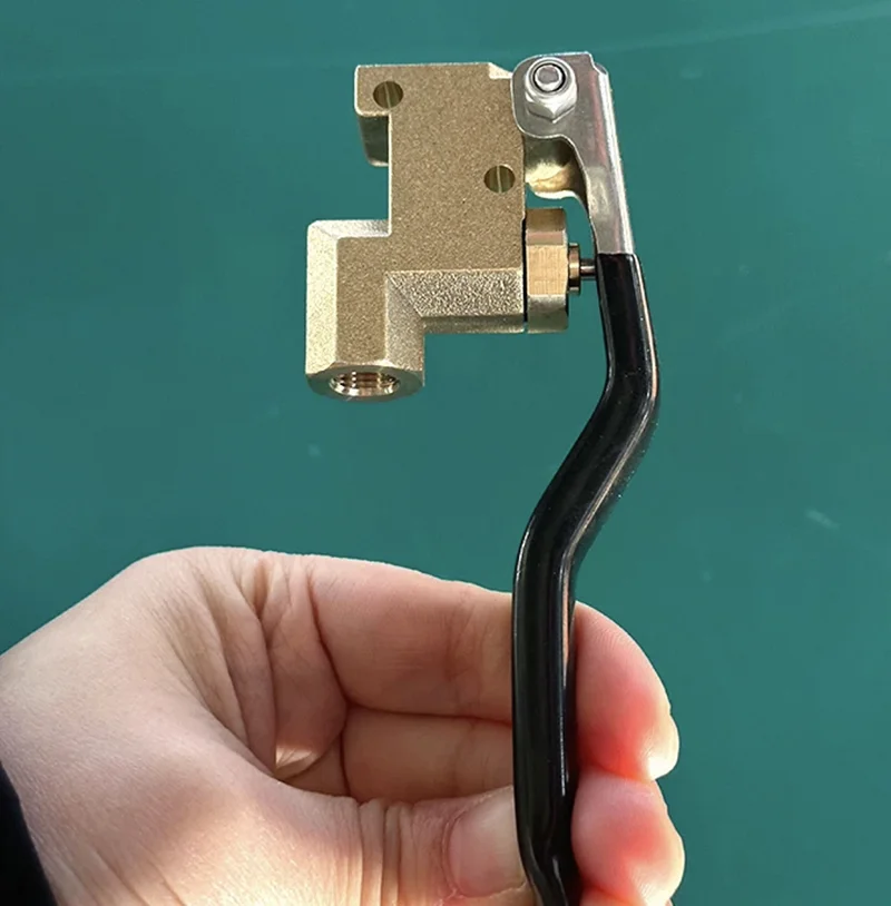 Brass Manual Flow Control Valve Water Pressure Regulator Compatible With Steam Machine Spray Suction Scraper Head