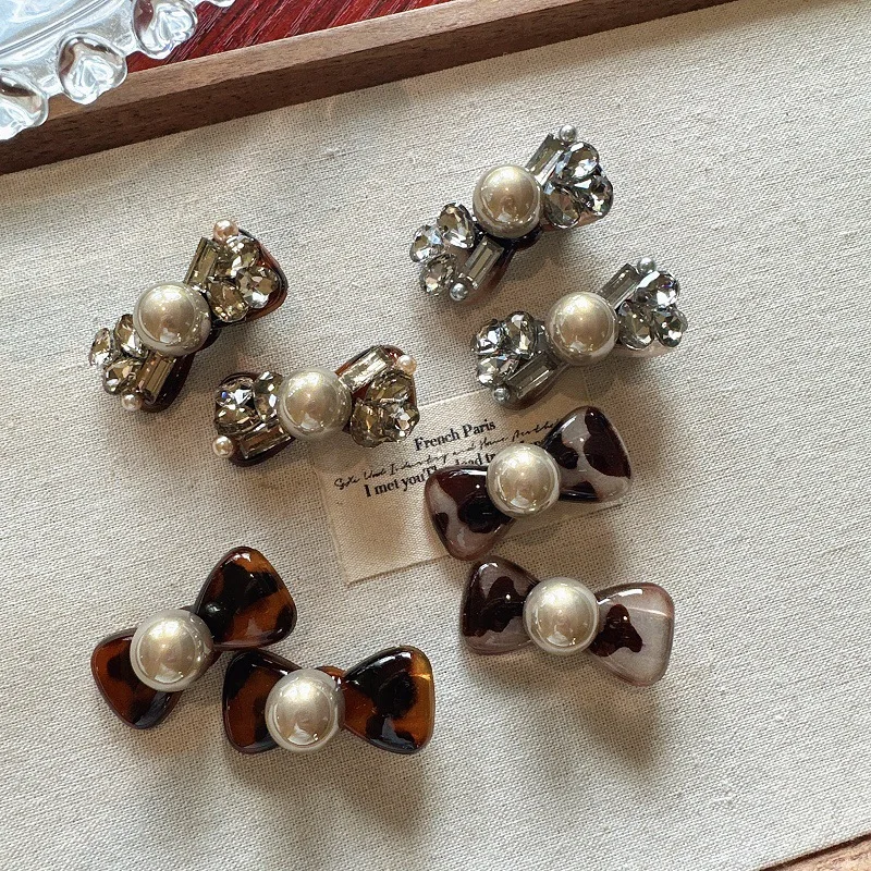 

New Bow Pearl Hair Clips Shiny Crystal Duckbill Clips For Women Elegant acrylic Barrettes Daily Party Hair Accessories