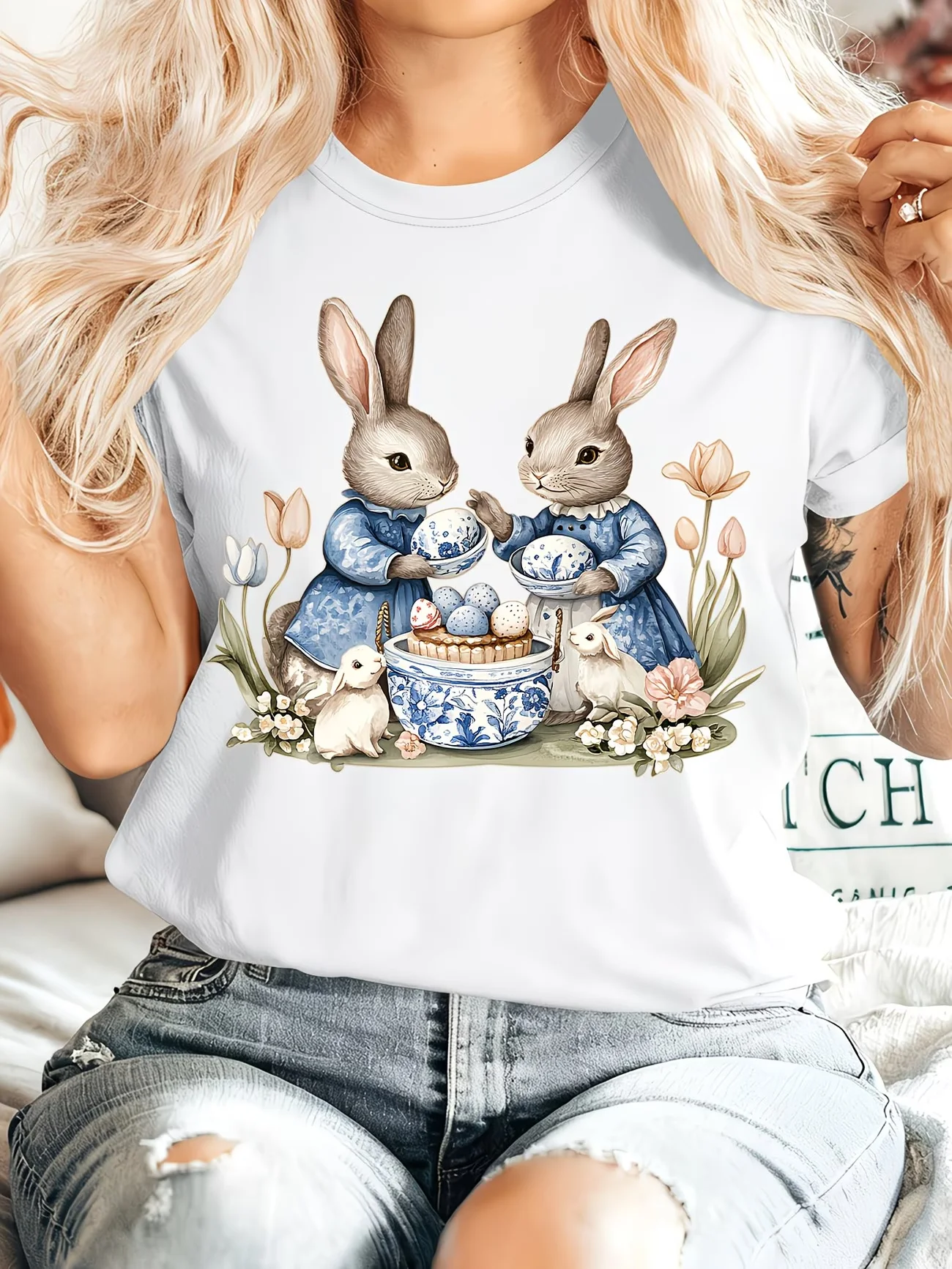 Ladies' Summer Fashion  Easter Egg-Drawing Rabbits Printed Crew Neck Short Sleeve T-Shirt