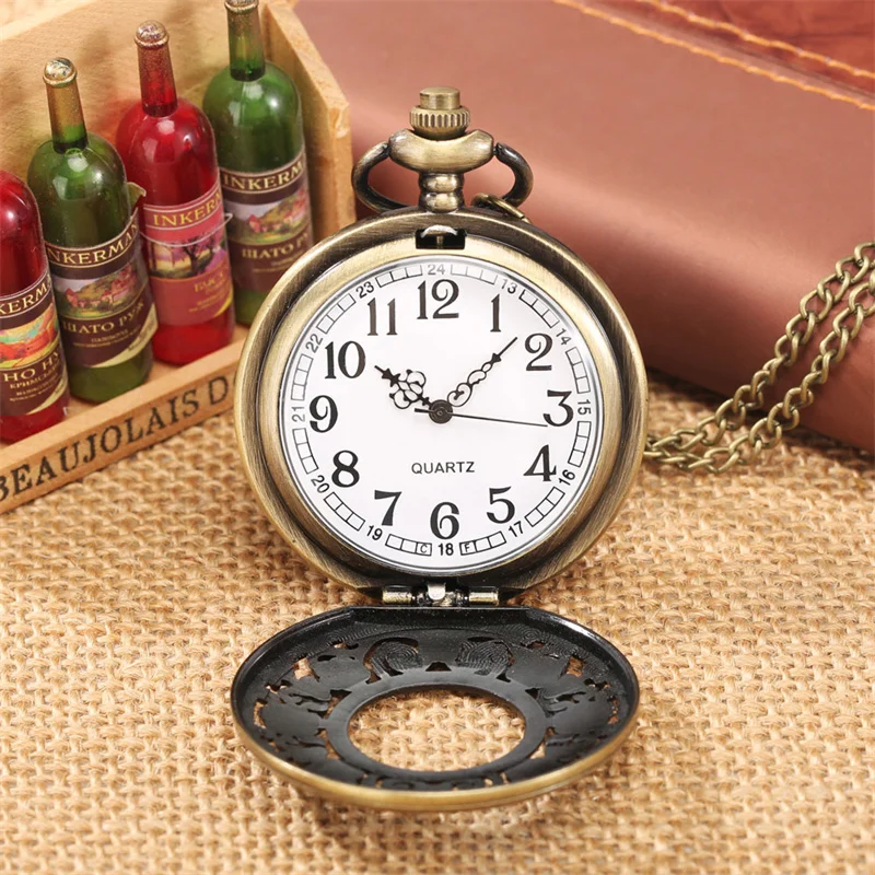 Retro Floral Pocket Watch Vintage Style Quartz Movement Pendant Clock with Sweater Chain Fashion Accessory for Daily Wear