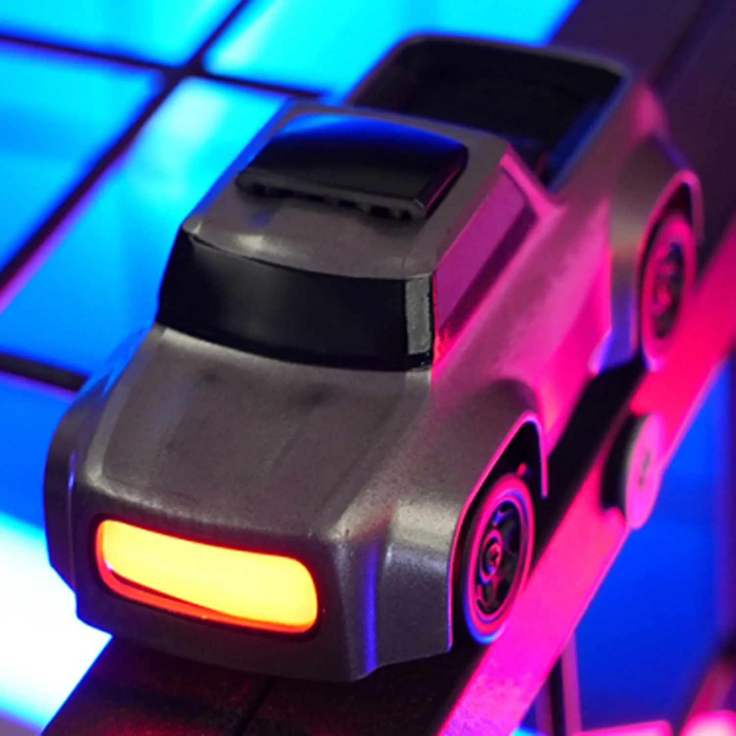 

1/64 RC MINI Высокоскоростной настольный дрифт-автомобиль Q197 2,4 ГГц с дистанционным управлением Модель автомобиля с полным приводом RTR Батарея Красочные огни