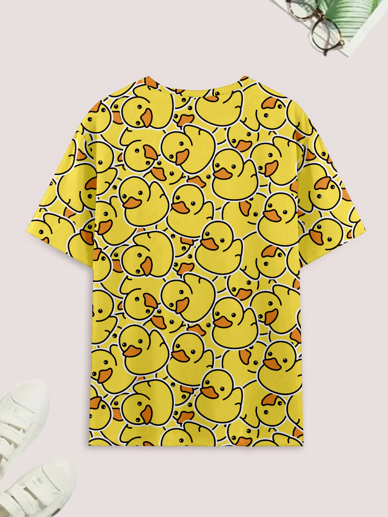 Conjunto de pijamas casuais e roupas para casa com estampa de pato, shorts com estampa de pato e camiseta com estampa de pato, confortável para o verão.