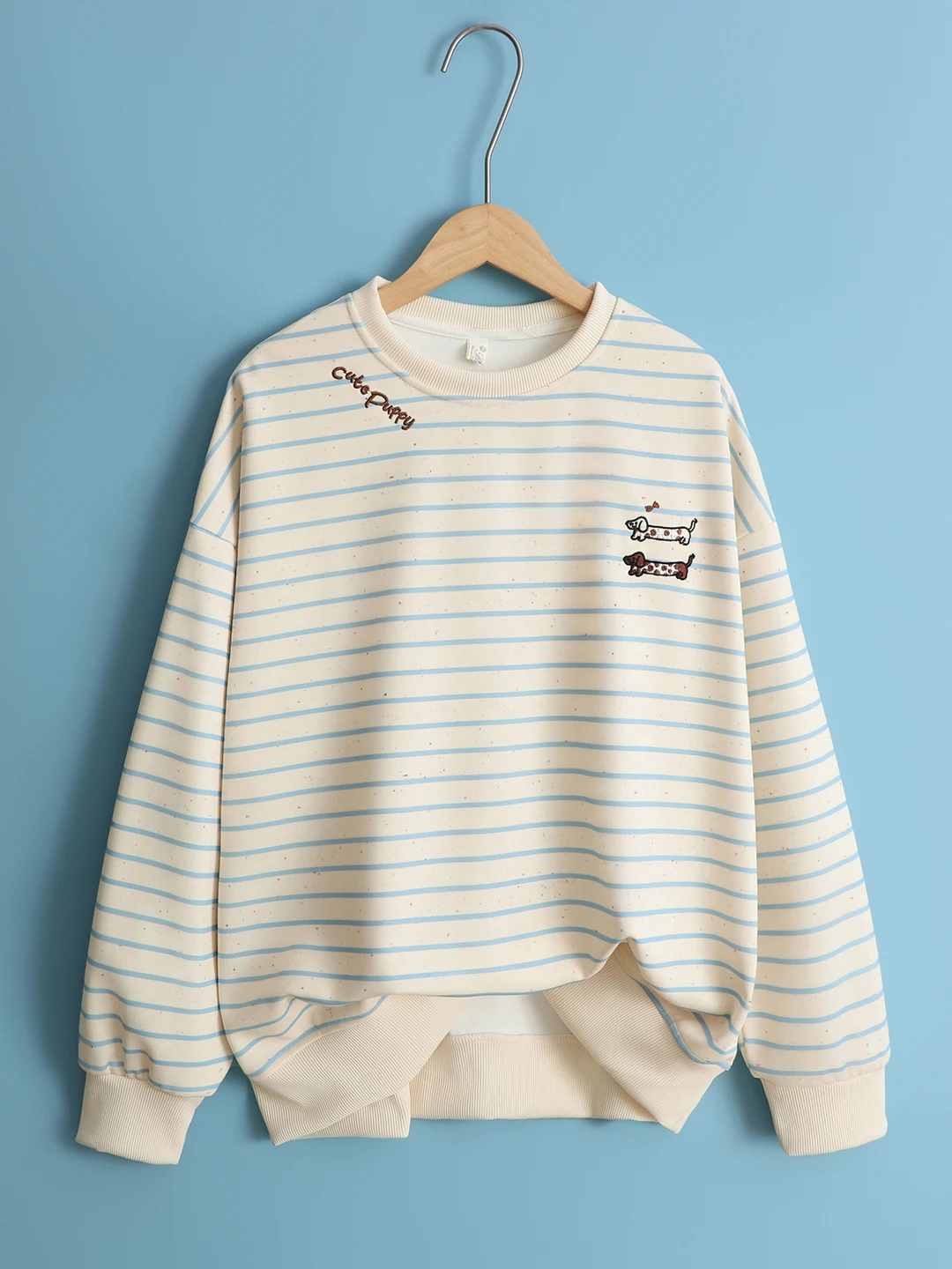 Thickened Fleece Women's Hoodie Stripe Patterned American Retro Style Inner Wear Warm Top for Autumn And Winter Seasons
