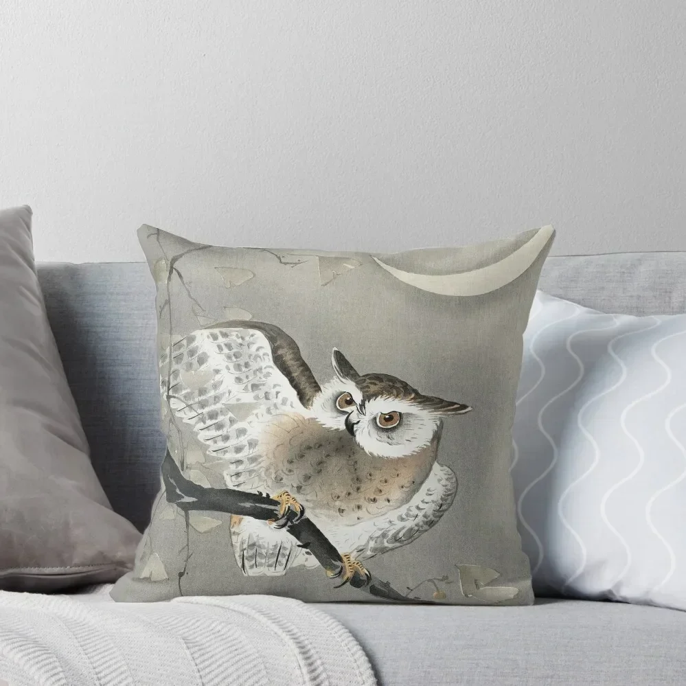 

Long-eared owl in ginkgo Throw Pillow Sofa Cushions Sofa Cushion Cover pillow