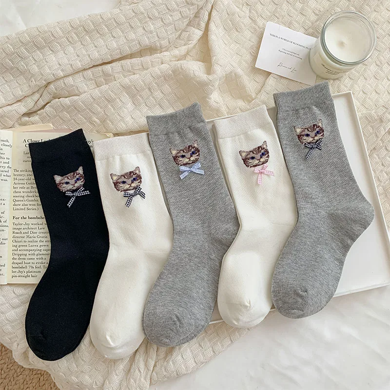 

Autumn and Winter Korean Version Contrasting Color Cute Cat Dog Paw Embroidery Mid-tube Socks for Women Thick Knitted Pile Socks