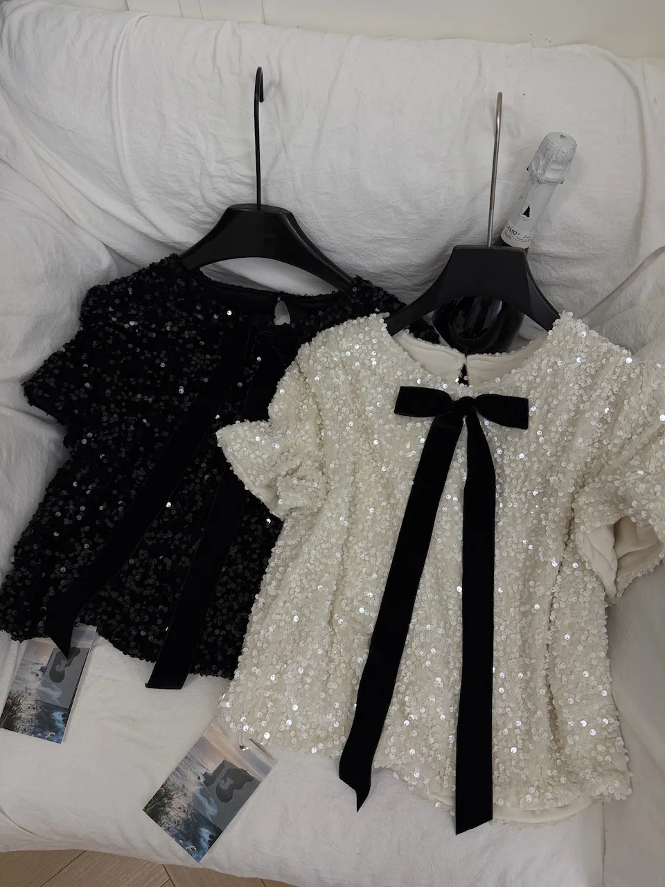 

Clothland Women Stylish Sequined Blouse Bow Tie Short Sleeve Shiny Shirt Short Style Crop Top Blusa Mujer DA622