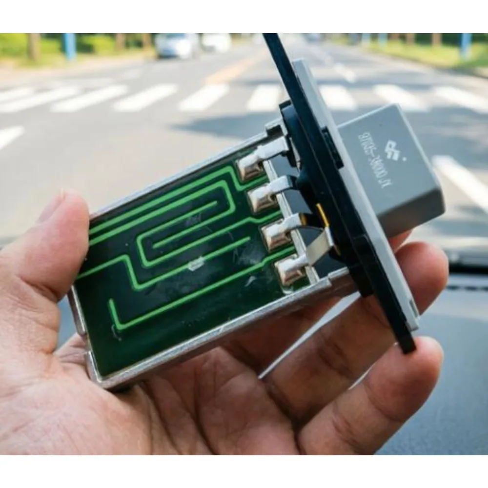 

Automobile 4 Pin Air Conditioning Heater Resistor Circuit Board for Hyundai Elantra Sonata for KIA Cerato Sportage RIO Brand New