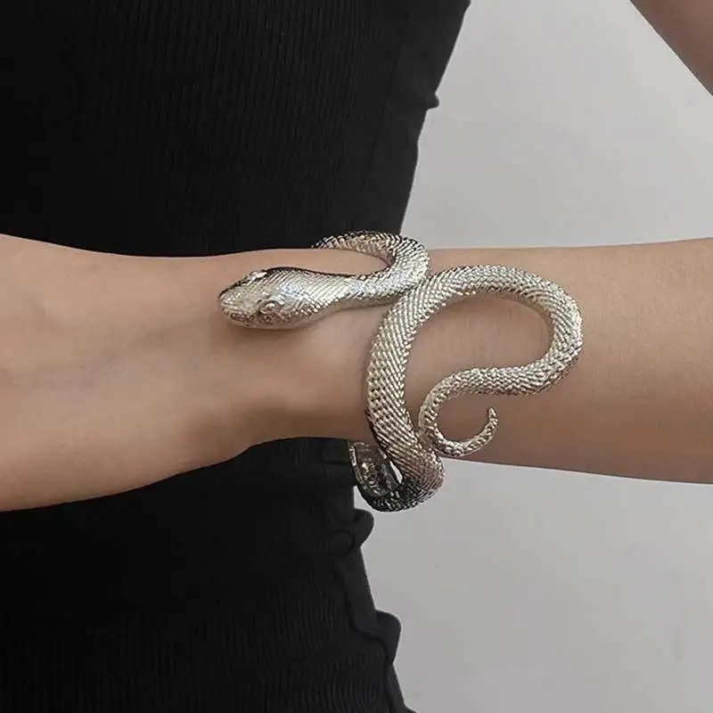 

Vintage Metal Serpentine Opening Bracelet