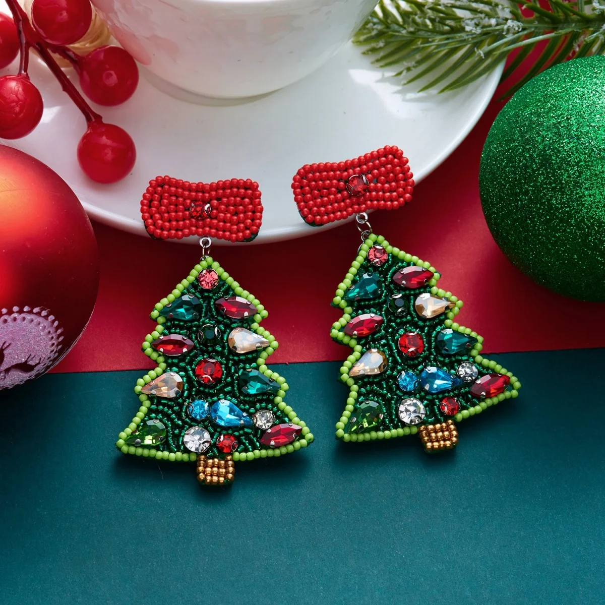 Weihnachtliche Ohrringe in Form eines Hauses mit Reisperlen für Damen, bunte Perlen, Weihnachtsmann, Rentier, Schneeflocke, Baum, Schleifen-Ohrringe, Schmuck. – Detail 28