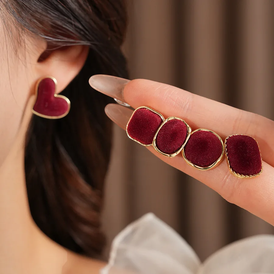5 Styles Vintage Red Flocking Stud Earrings Women's New Year Geometric Sweet Heart Ear Studs Minimalist Dating Ear Jewelry K1